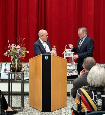 Markus Silies bedankt sich bei Herrn Pieper