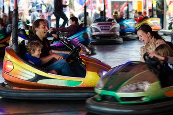 bumper-car-2369930 Bild von Stan Petersen auf Pixabay