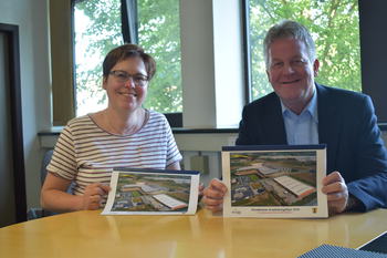 Bürgermeister Bernhard Overberg, Margret Brink (Verwaltung) (v.r.n.l.)