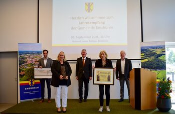 Gruppenbild Ehrenamtspreisübergabe an die Vertreter des Kulturkreises mit Sponsoren