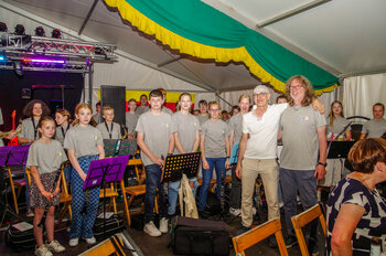 Gemeindemusikdirektor Manfred Hachmer (r.) mit seinem Nachfolger Matthias Mertens, der zukünftig die Leitung des Schulorchesters der Liudger Realschule übernehmen wird.