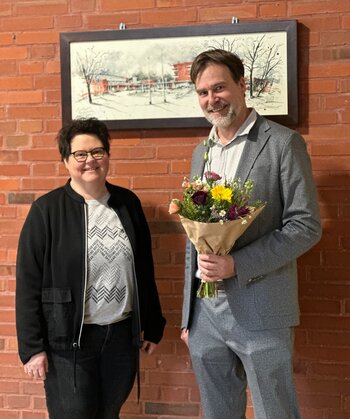 Melanie Sander begrüßt Schulleiter der Liudger-Realschule